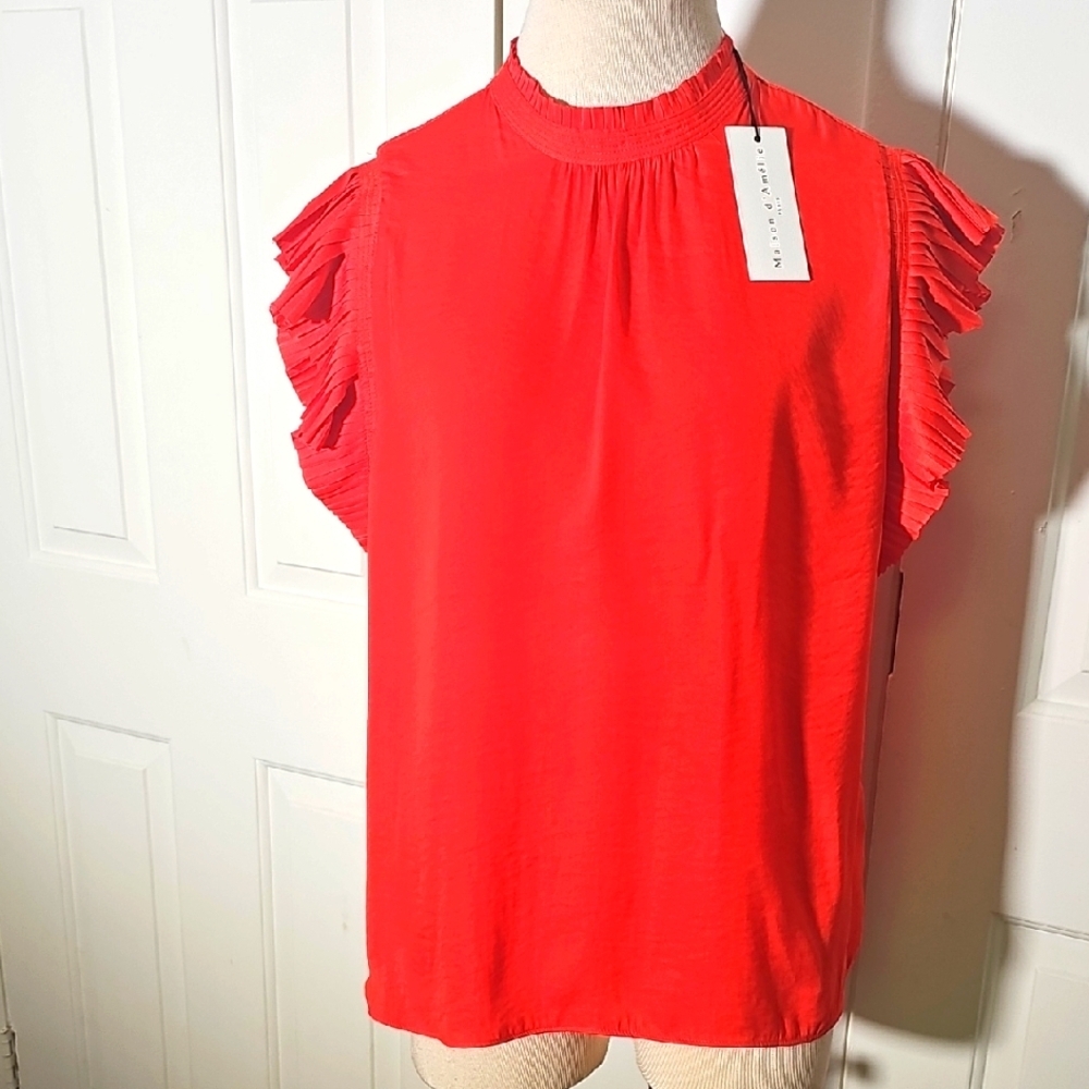 Maison d'Amelie Paris Ruffled Sleeve Red Top. Size Large. NWT